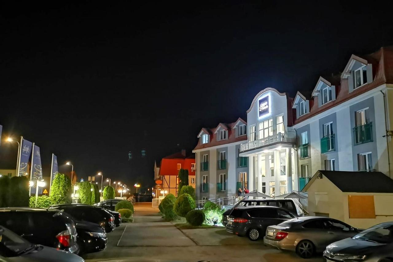 Great Polonia Ustka Panzió Kültér fotó