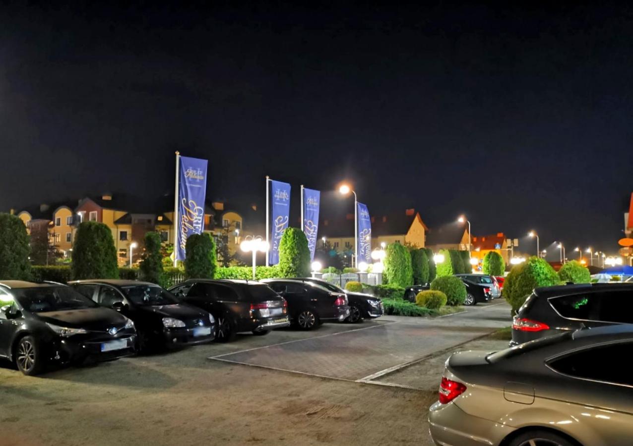 Great Polonia Ustka Panzió Kültér fotó
